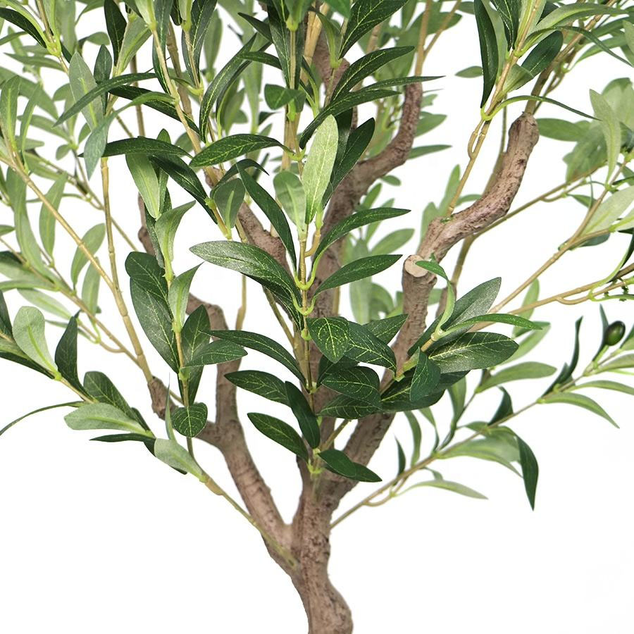 lifelike tree